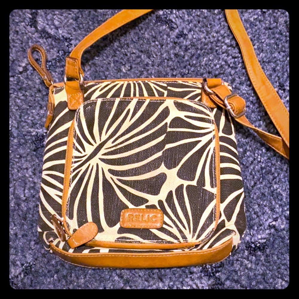 Crossbody Relic by Fossil tropical Purse